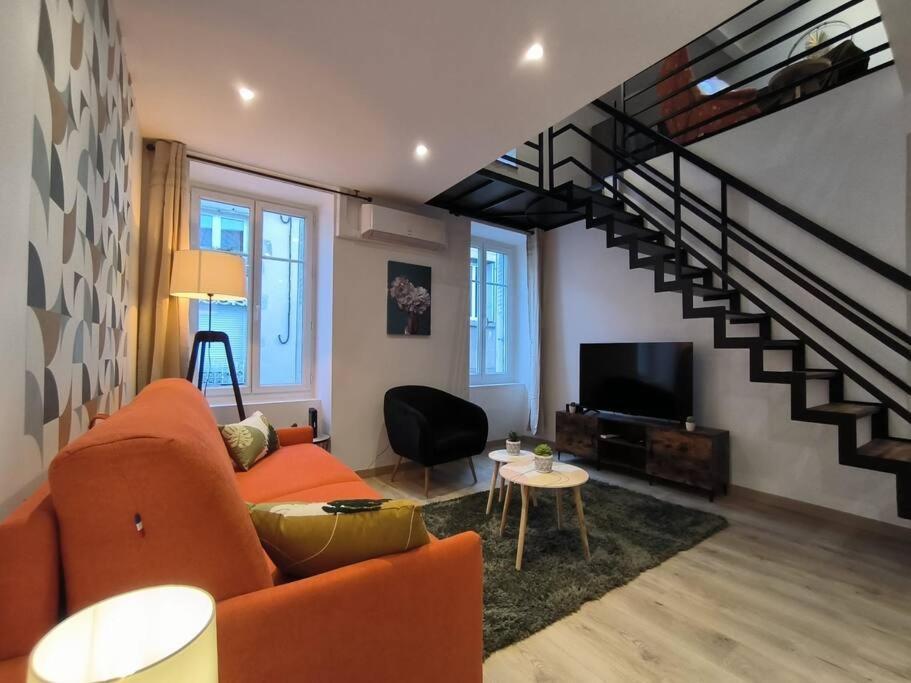 T2 -55M2- Elegant Et Chaleureux Apartment Montbrison Exterior photo