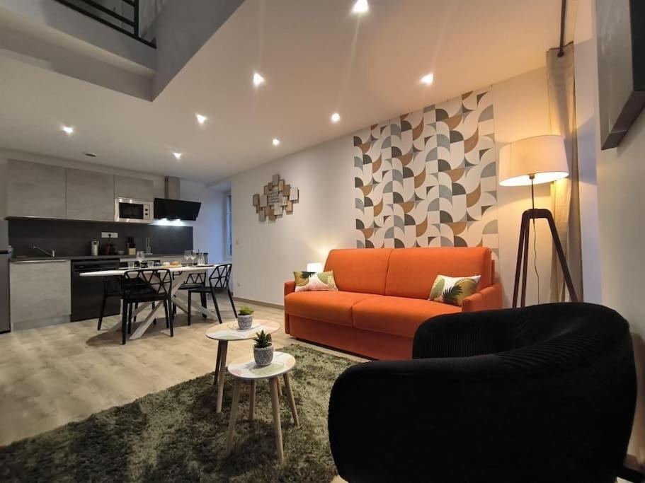 T2 -55M2- Elegant Et Chaleureux Apartment Montbrison Exterior photo